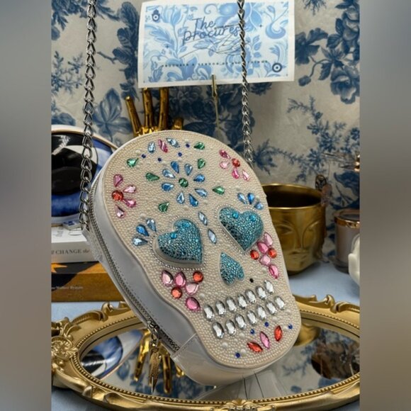 🆕 BETSEY JOHNSON 🧿 NWOT Bone-Jour Sugar Skull Crossbody Bag, White & Rainbow - Picture 4 of 13